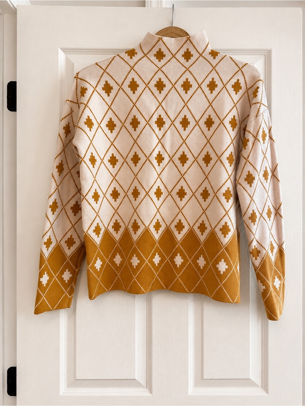 Rachel Zoe Mock Neck Geometric Knit Sweater Women’s Medium Cream Mustard